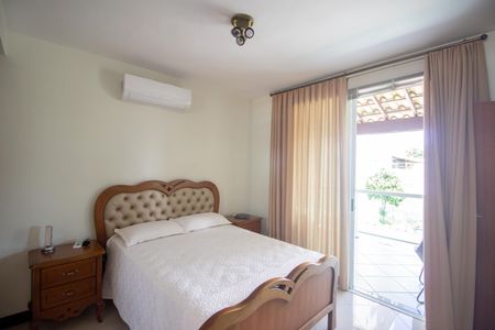 Casa à venda com 365m², 4 quartos e 3 vagasQuarto Suíte