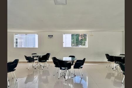 Apartamento para alugar com 40m², 2 quartos e 1 vagaÁrea comum - Salão de festas