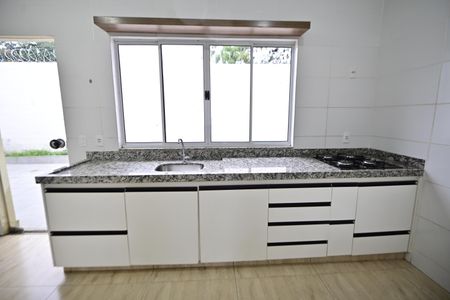 Casa de Condomínio para alugar com 3 quartos, 200m² em Jardim Guanabara Ii, Goiânia