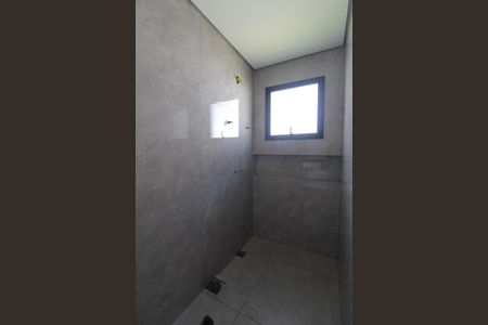 Casa à venda com 222m², 4 quartos e 3 vagasBanheiro das Semi-Suítes