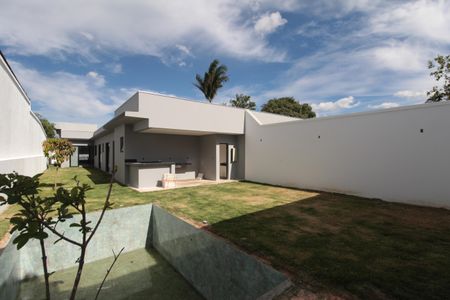 Casa à venda com 222m², 4 quartos e 3 vagasPiscina