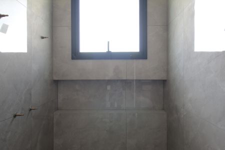 Casa à venda com 222m², 4 quartos e 3 vagasBanheiro das Semi-Suítes