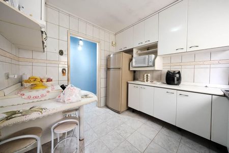 Cozinha e Área de Serviço de apartamento à venda com 2 quartos, 55m² em Cangaiba, São Paulo