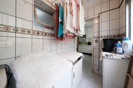 Cozinha e Área de Serviço de apartamento à venda com 2 quartos, 55m² em Cangaiba, São Paulo