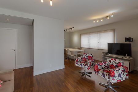 Sala de apartamento à venda com 3 quartos, 137m² em Vila Olímpia, São Paulo