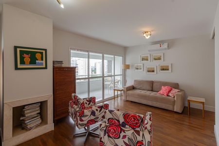 Sala de apartamento à venda com 3 quartos, 137m² em Vila Olímpia, São Paulo