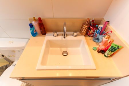 Apartamento à venda com 178m², 3 quartos e 4 vagasBanheiro da Suíte 1