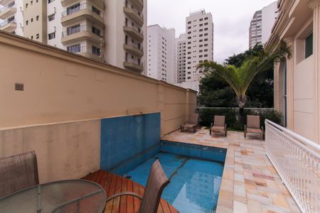 Apartamento à venda com 178m², 3 quartos e 4 vagasÁrea comum - Piscina