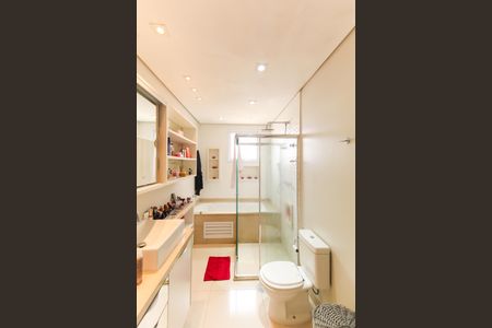 Apartamento à venda com 178m², 3 quartos e 4 vagasBanheiro da Suíte 2