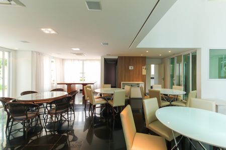 Apartamento à venda com 178m², 3 quartos e 4 vagasÁrea comum - Salão de festas