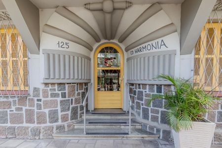 Apartamento para alugar com 74m², 2 quartos e sem vagaFachada