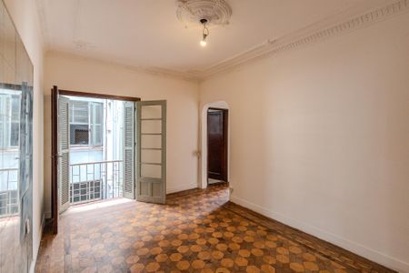 Apartamento para alugar com 74m², 2 quartos e sem vagaSala