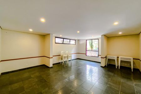 Apartamento à venda com 99m², 3 quartos e 2 vagas Apartamento à venda com 99m², 3 quartos e 2 vagasÁrea comum - Salão de festas