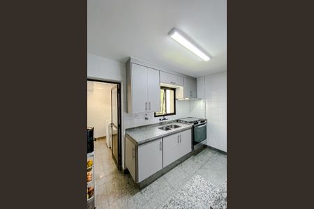 Apartamento à venda com 99m², 3 quartos e 2 vagas Apartamento à venda com 99m², 3 quartos e 2 vagasCozinha