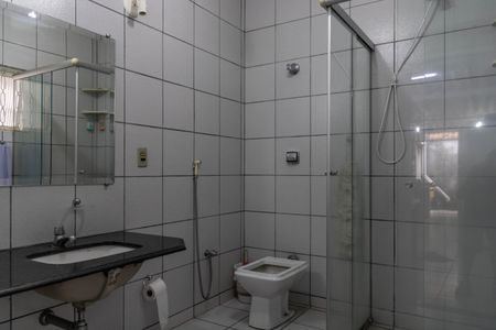 Casa para alugar com 145m², 2 quartos e 2 vagas Casa para alugar com 145m², 2 quartos e 2 vagasBanheiro Social