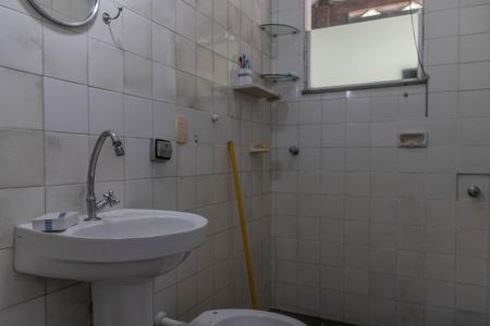 Banheiro da Suíte de casa à venda com 2 quartos, 145m² em Camargos, Belo Horizonte