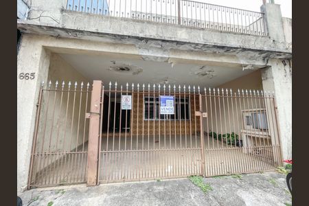 Casa à venda com 130m², 3 quartos e 3 vagasFachada