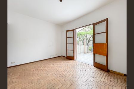 Casa à venda com 130m², 3 quartos e 3 vagasSuíte