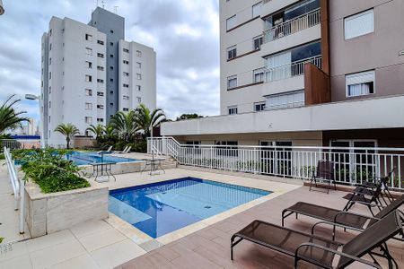 Apartamento à venda com 65m², 2 quartos e 2 vagasÁrea comum - Piscina