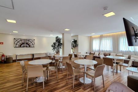 Apartamento à venda com 65m², 2 quartos e 2 vagasÁrea comum - Salão de festas