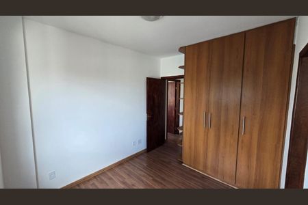 Apartamento à venda com 2 quartos, 60m² em Horto, Belo Horizonte