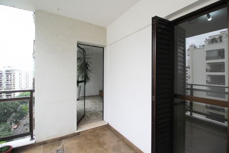 Apartamento para alugar com 126m², 3 quartos e 2 vagasVaranda