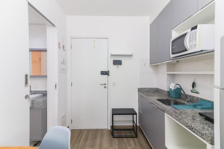 Studio para alugar com 32m², 1 quarto e 1 vaga Studio para alugar com 32m², 1 quarto e 1 vagaSala / Cozinha