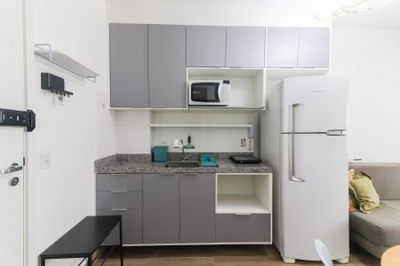 Studio para alugar com 32m², 1 quarto e 1 vaga Studio para alugar com 32m², 1 quarto e 1 vagaSala / Cozinha