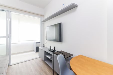 Studio para alugar com 32m², 1 quarto e 1 vaga Studio para alugar com 32m², 1 quarto e 1 vagaSala / Cozinha