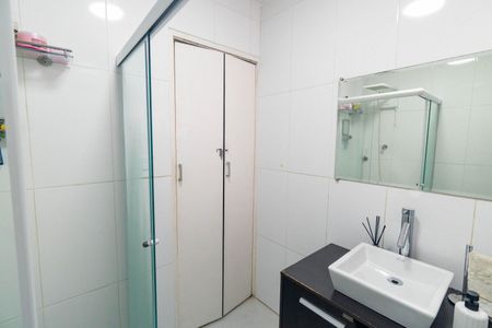 Apartamento à venda com 75m², 3 quartos e sem vaga Apartamento à venda com 75m², 3 quartos e sem vagaBanheiro