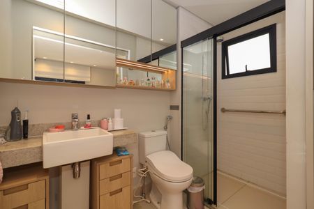 Banheiro da Suíte de apartamento à venda com 2 quartos, 58m² em Pinheiros, São Paulo