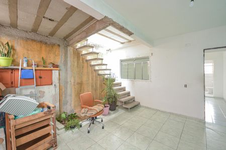 Casa para alugar com 38m², 1 quarto e sem vagaQuintal
