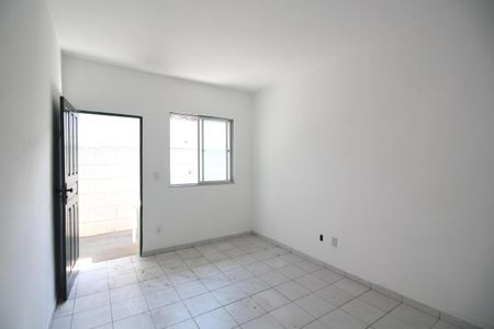 Sala de casa para alugar com 1 quarto, 50m² em Curicica, Rio de Janeiro