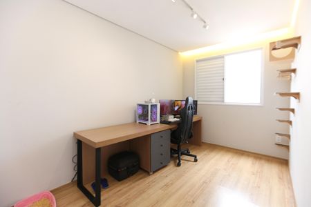 Apartamento à venda com 2 quartos, 55m² em Eldorado, Contagem