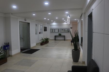 Apartamento para alugar com 82m², 3 quartos e 2 vagasHall social