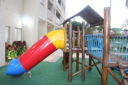 Apartamento para alugar com 82m², 3 quartos e 2 vagasÁrea comum - Playground