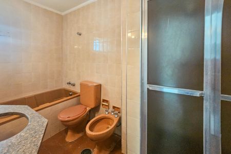 Apartamento para alugar com 210m², 4 quartos e 2 vagasbanheiro da suíte 1