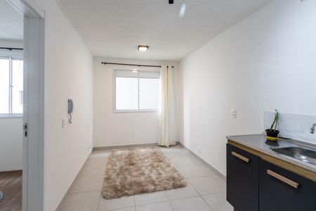 Sala de apartamento para alugar com 1 quarto, 25m² em Parque Industrial Tomas Edson, São Paulo