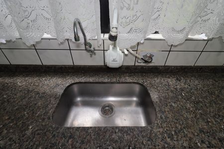 Casa para alugar com 130m², 2 quartos e 1 vagaCozinha - Pia