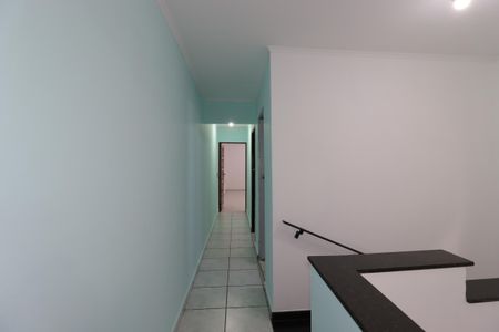 Casa para alugar com 130m², 2 quartos e 1 vagaCorredor do piso superior