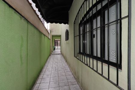 Casa para alugar com 130m², 2 quartos e 1 vagaCorredor externo