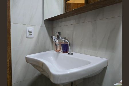 Casa para alugar com 80m², 3 quartos e 2 vagas Casa para alugar com 80m², 3 quartos e 2 vagasBanheiro Social