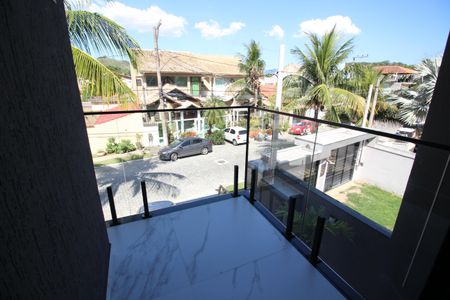 Casa de condomínio à venda com 192m², 3 quartos e 3 vagasQuarto 3 - Varanda