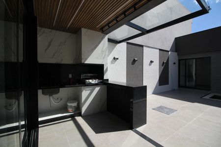 Casa de condomínio à venda com 192m², 3 quartos e 3 vagasChurrasqueira