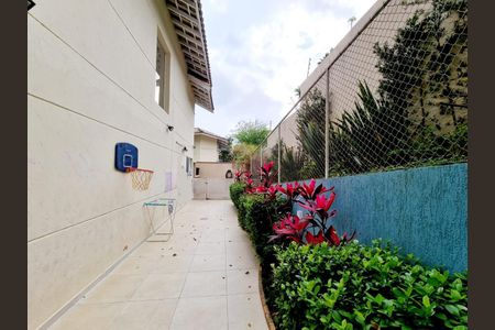 Casa de condomínio à venda com 274m², 3 quartos e 2 vagas