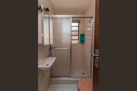 Casa de condomínio para alugar com 250m², 3 quartos e 4 vagasBanheiro da Suíte