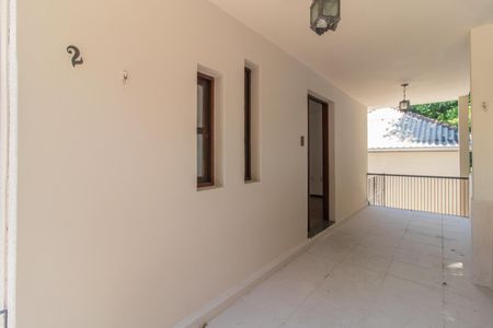 Casa de condomínio para alugar com 250m², 3 quartos e 4 vagasEntrada