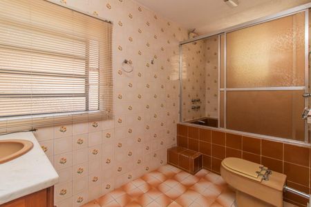 Casa de condomínio para alugar com 250m², 3 quartos e 4 vagasBanheiro Social 1