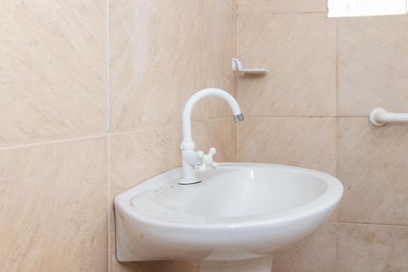 Casa de condomínio para alugar com 250m², 3 quartos e 4 vagasBanheiro Social 2