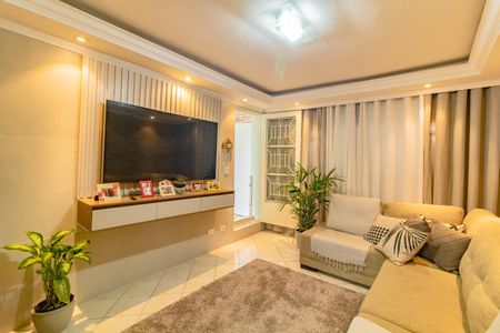 Casa para alugar com 3 quartos, 250m² em Vila Guarani (zona Sul), São Paulo